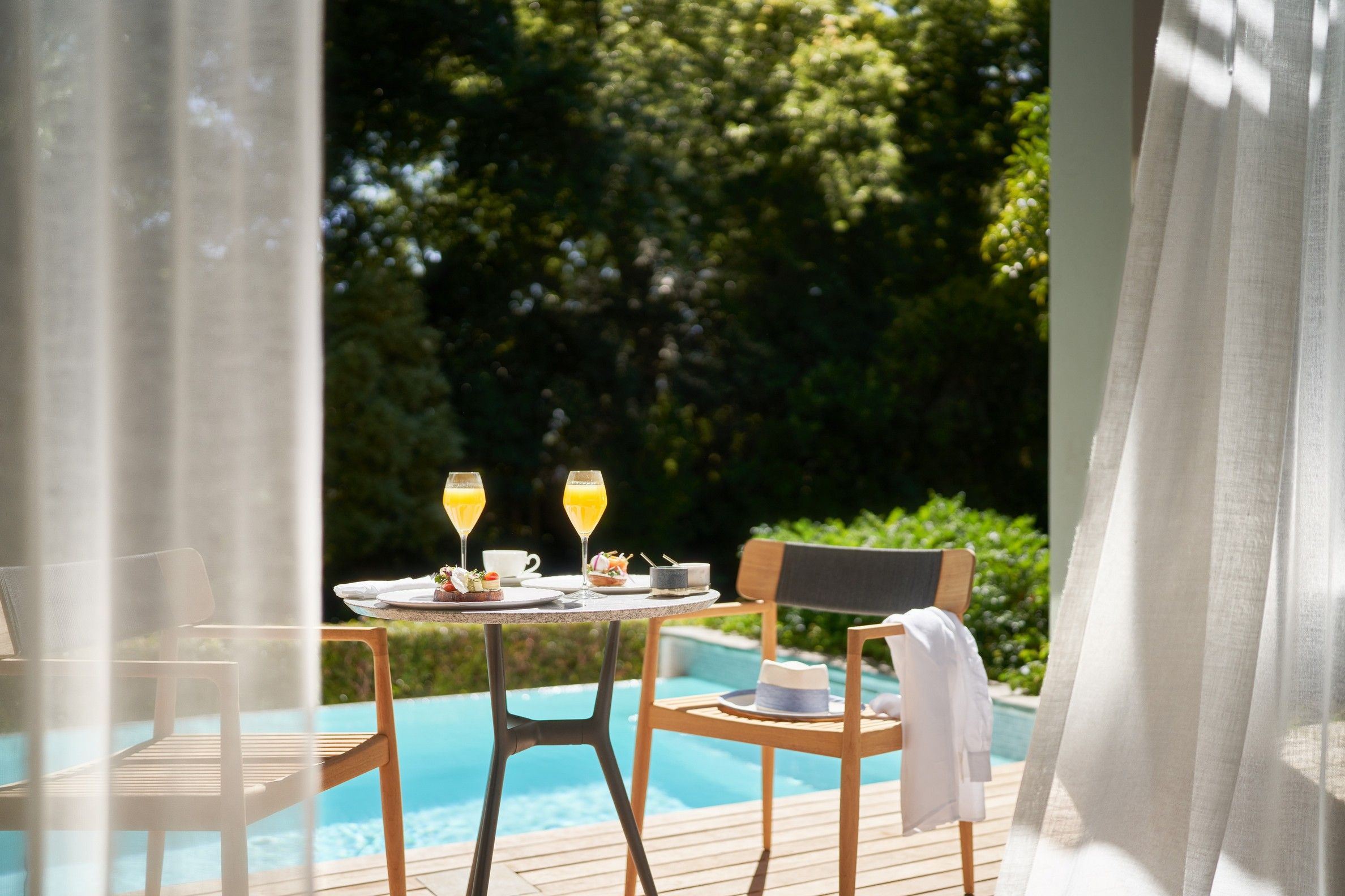 Garden Lodge Room at Delaire Graff featured image