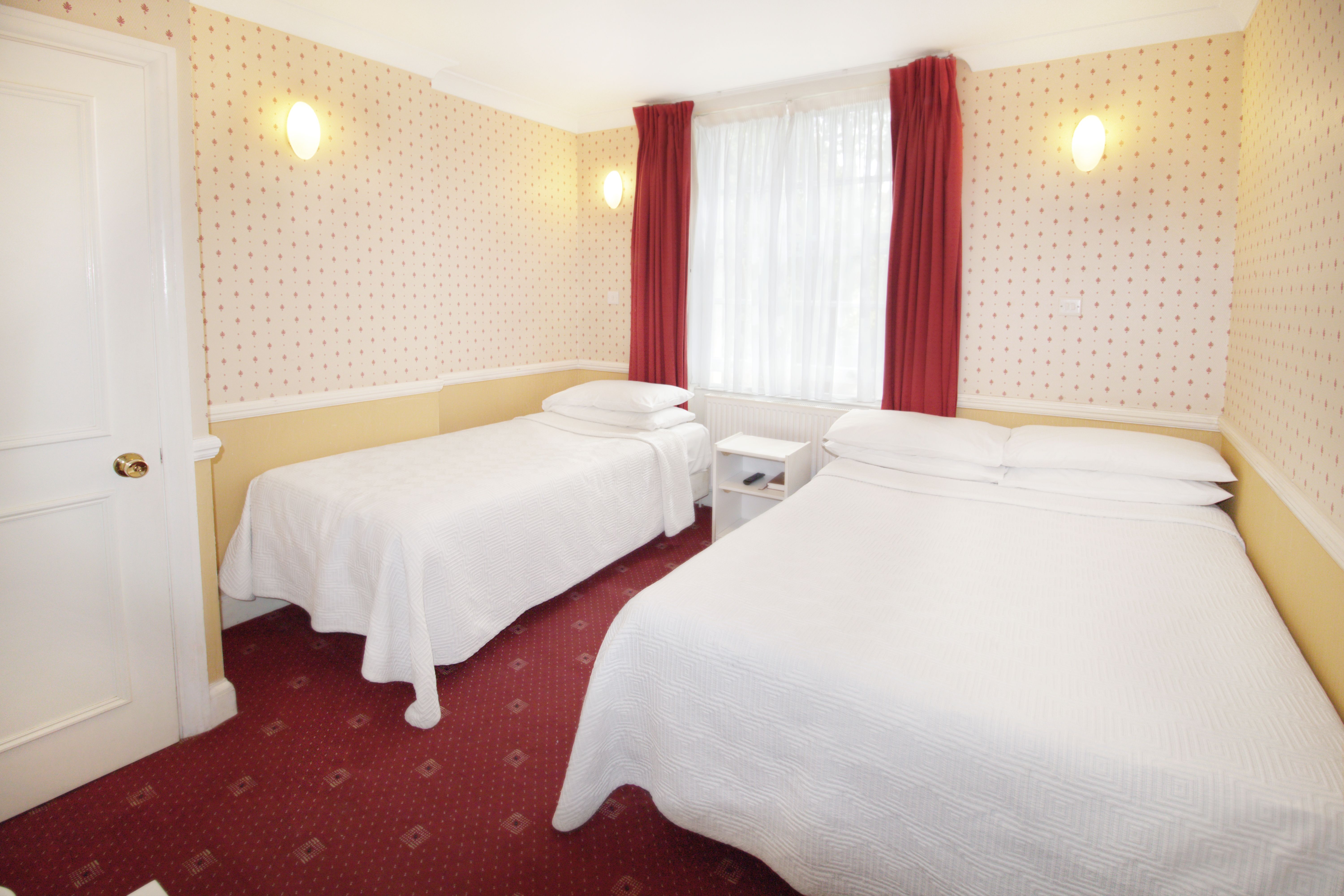 Triple Room with Private Shower & WC