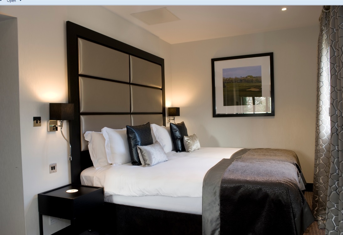 Premier Suite - Bed & Breakfast (1-2 Guests) 48Hrs