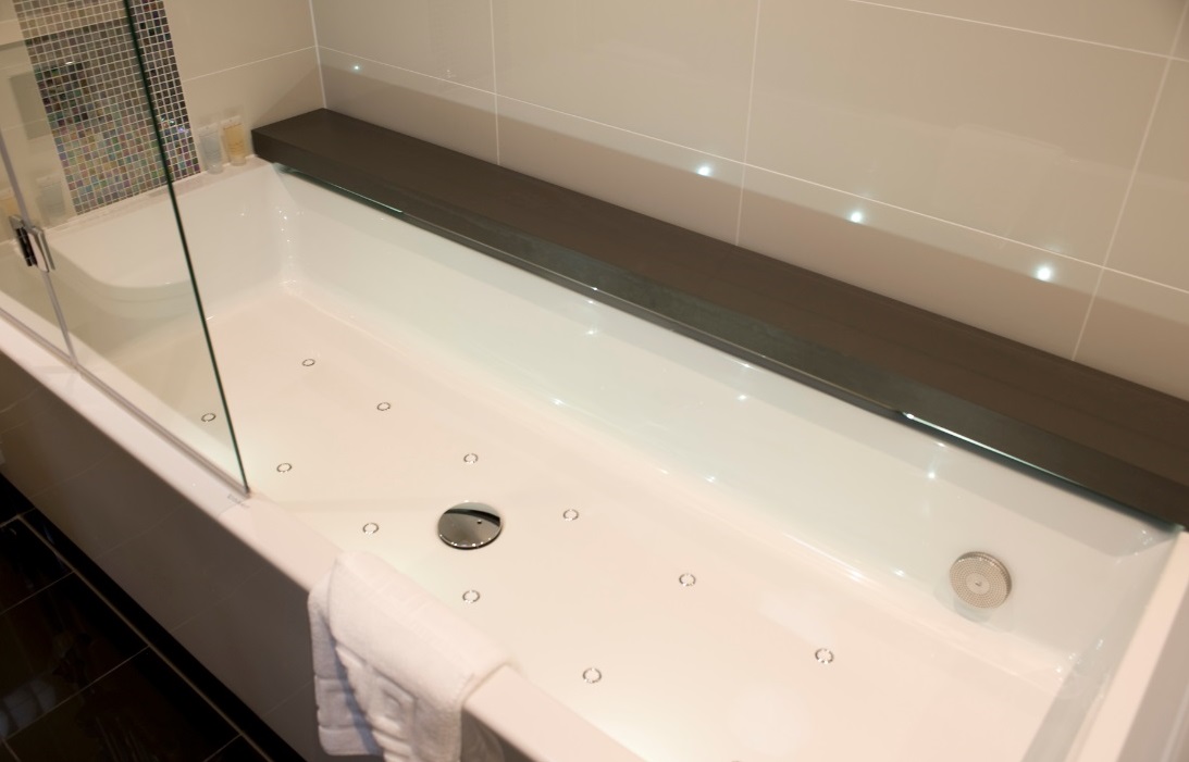 Executive Suite - Bed & Breakfast  (1-2 Guests) 48hrs