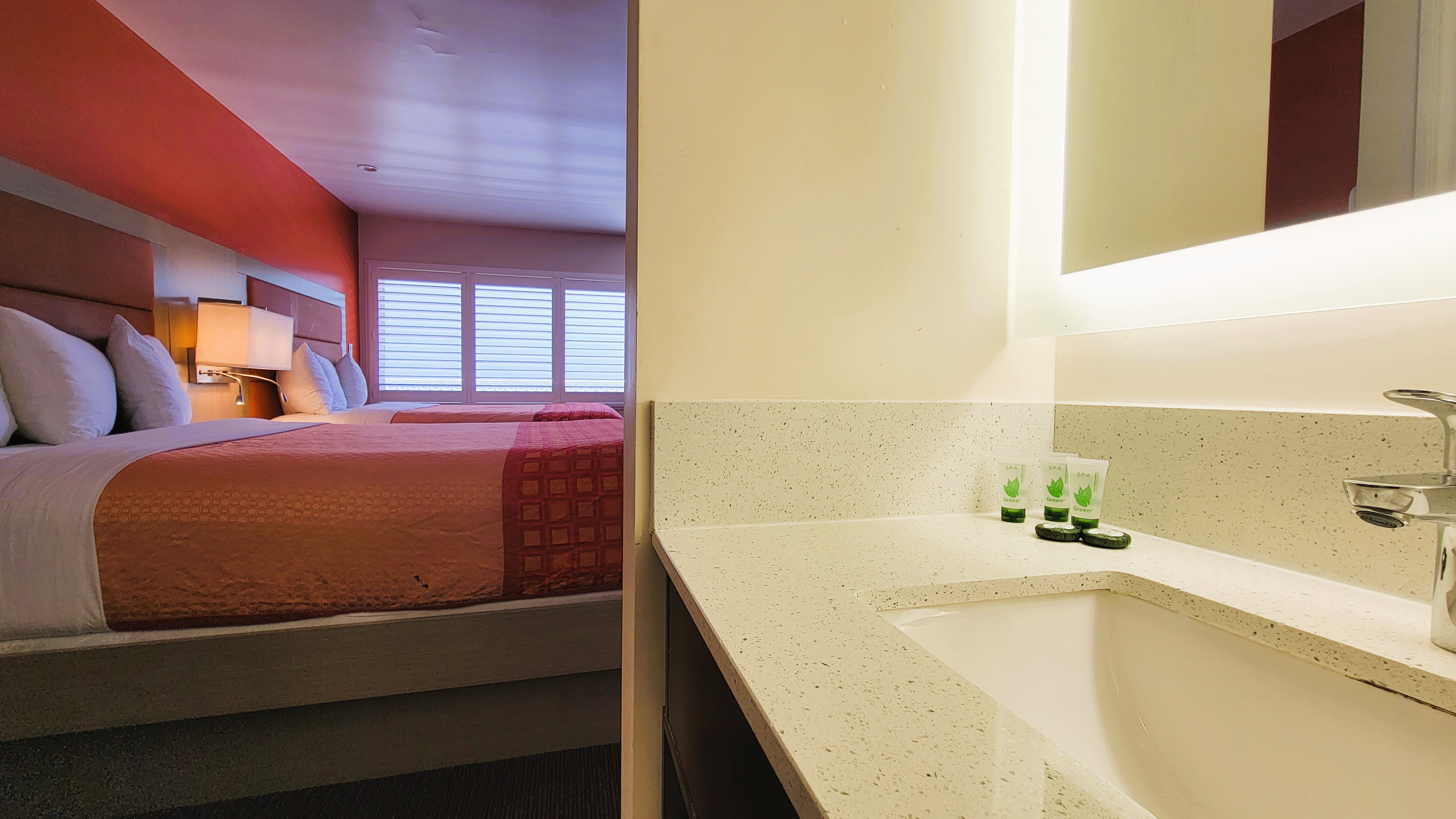 Presidio Parkway Inn — gallery preview 2