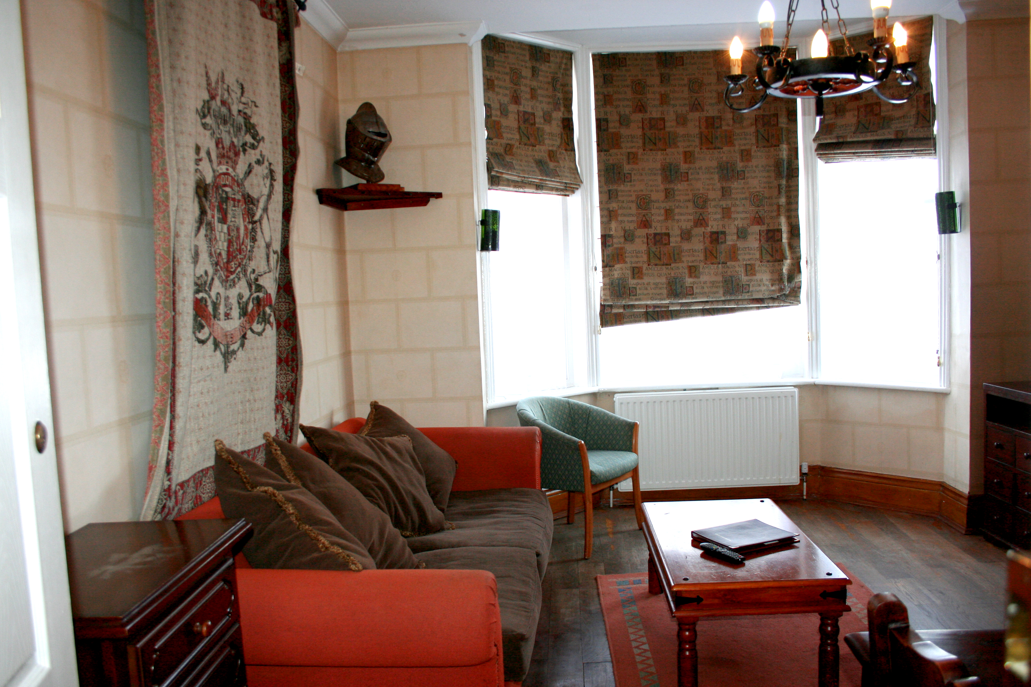 2-Bedroom Apartment - Breakfast & Parking