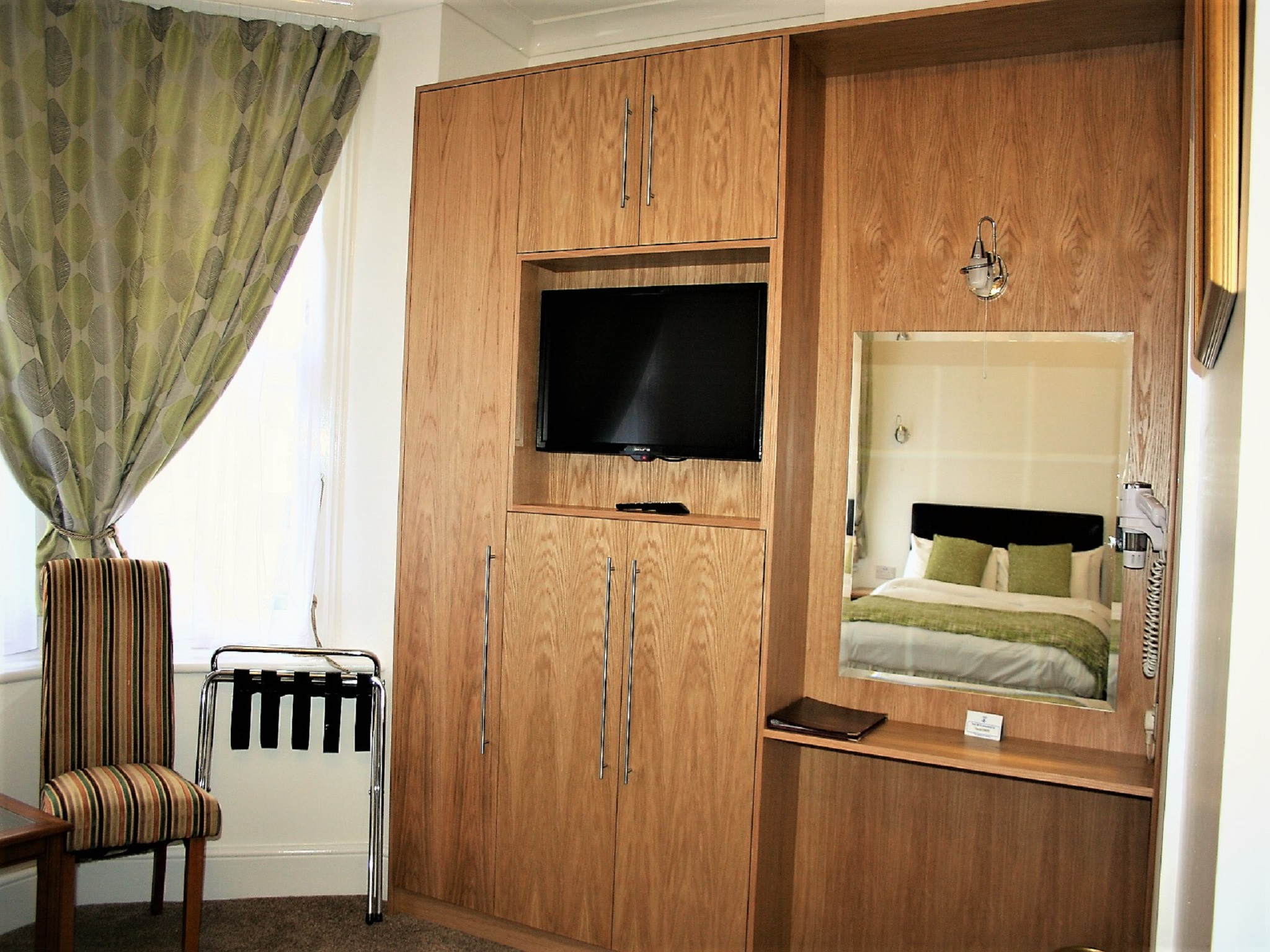 Standard Twin (With Breakfast)