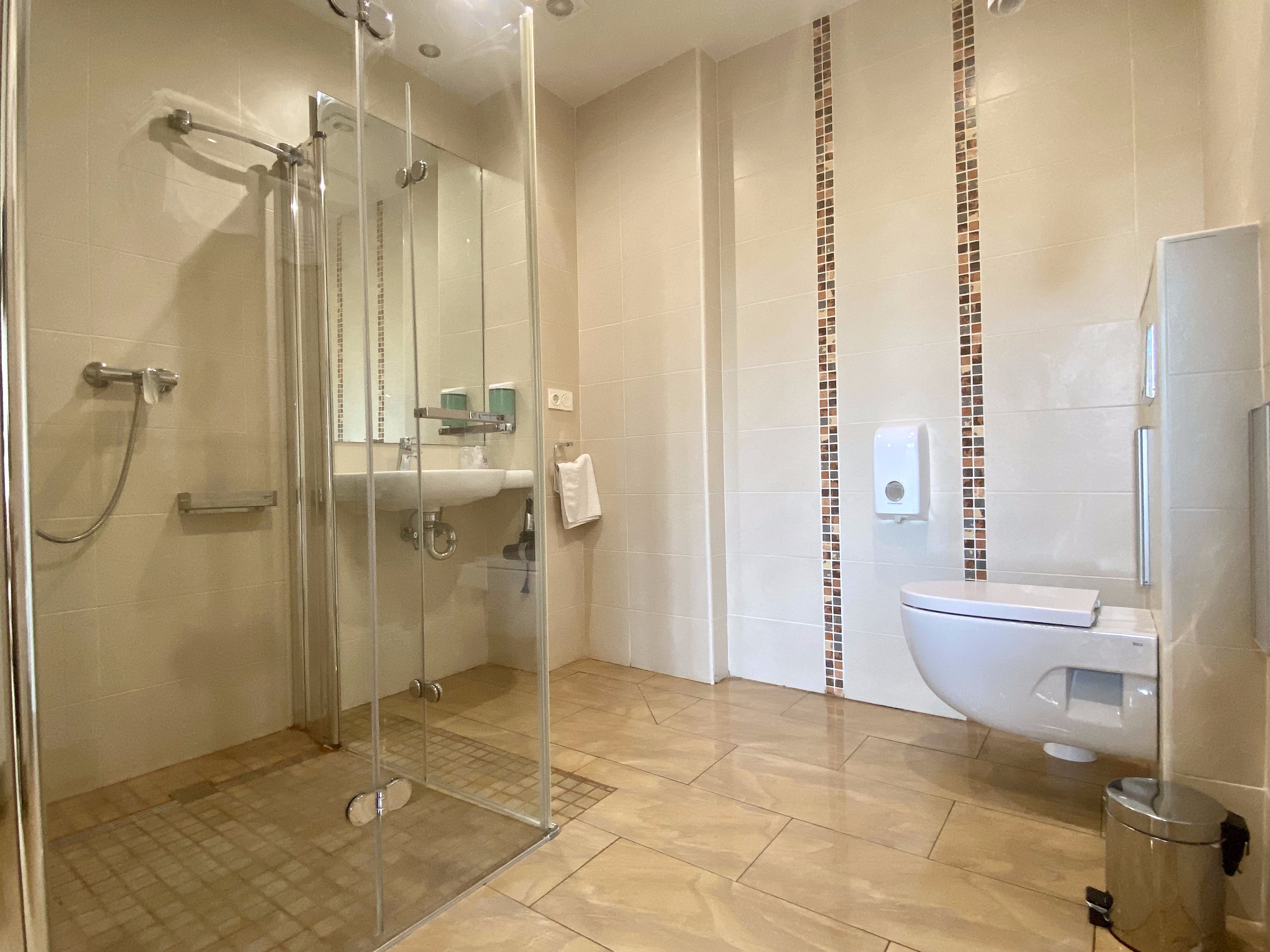 Habitación Doble, planta baja con terraza.