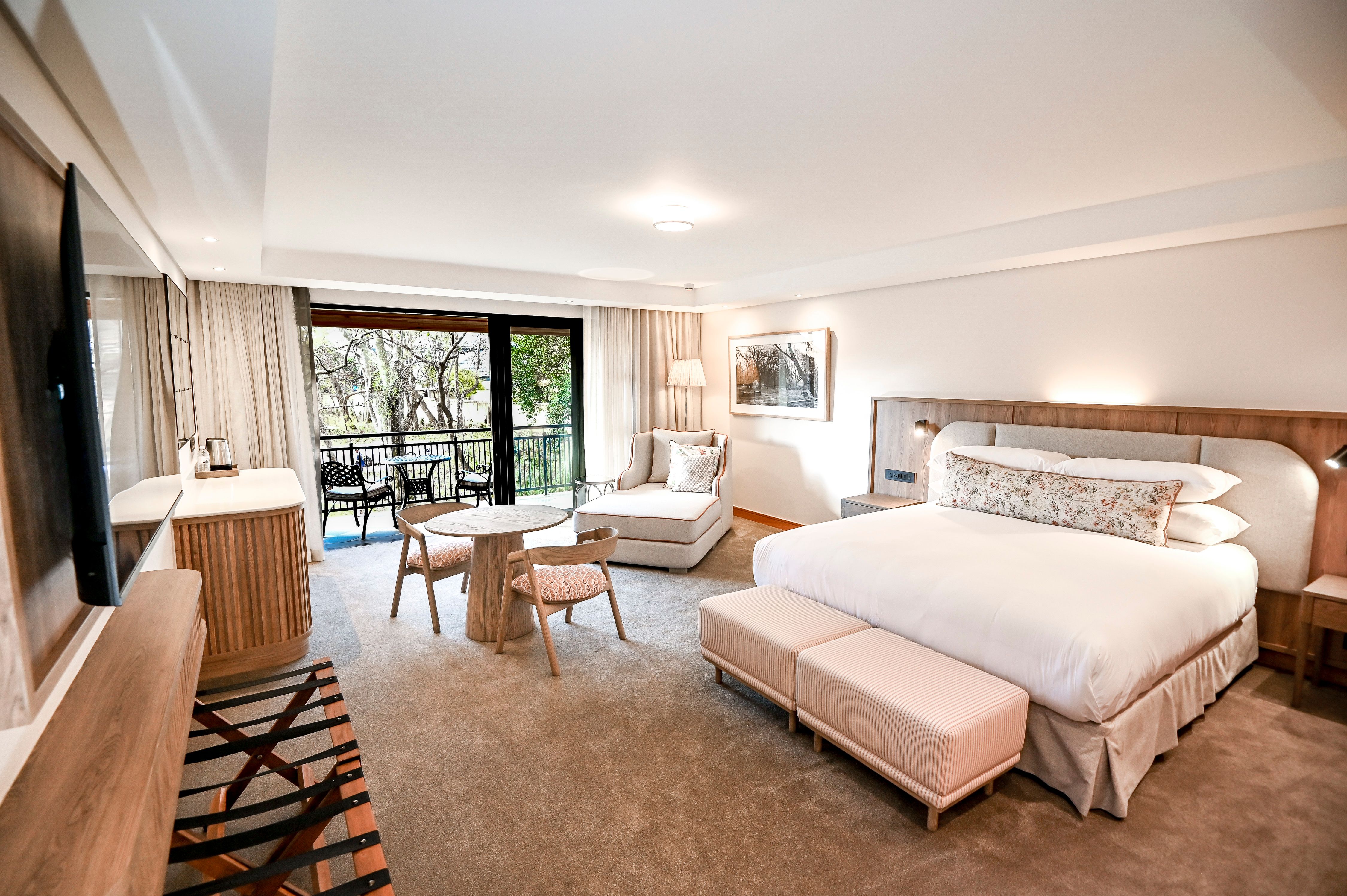 Deluxe Guest Room, image 1