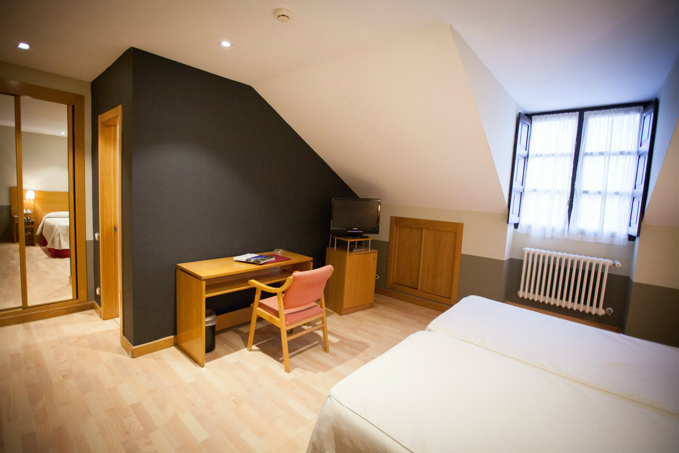 Doble Estándar AD (2 Adultos)