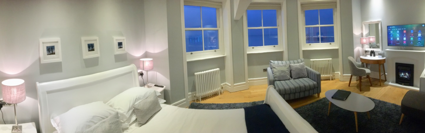 Deluxe King Size White Room - Breakfast included
