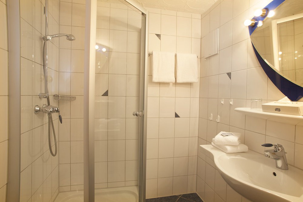 Komfortkategorie Lavendel inkl. Frühstücksbuffet und Abendmenü(3-Gange + Salat)