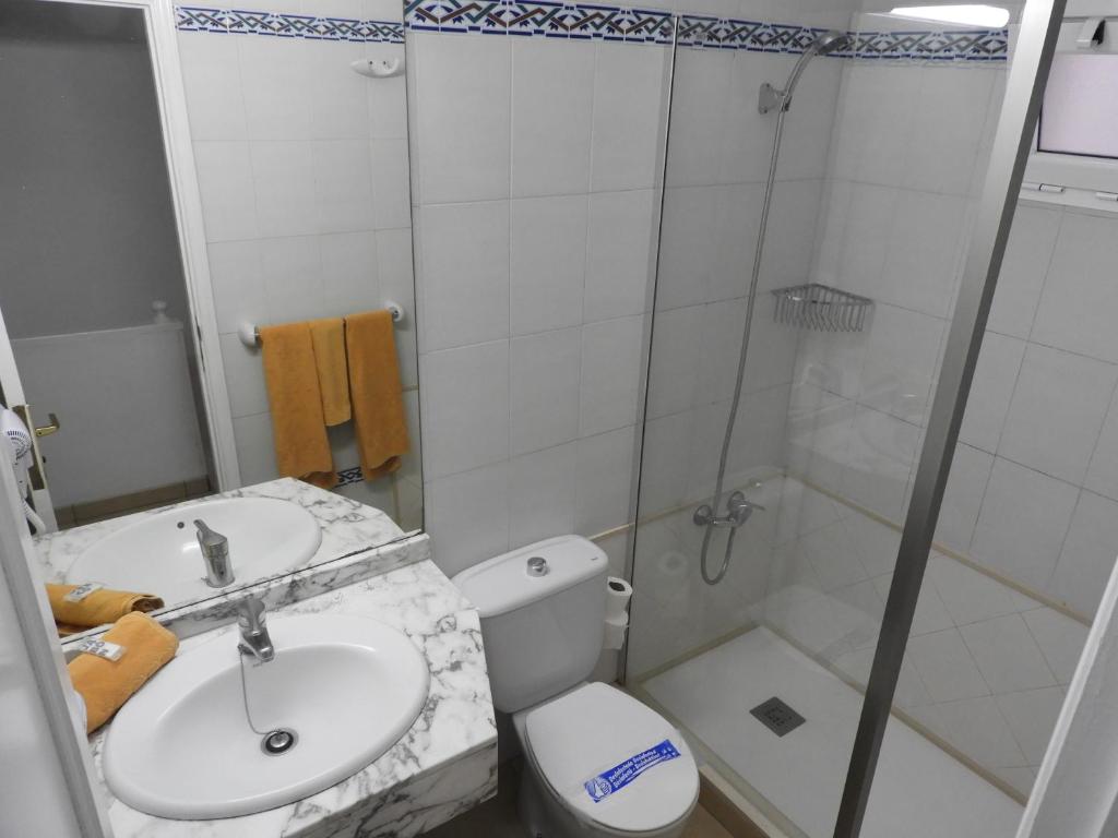 CAMAS SEPARADAS (1 a 3 personas)