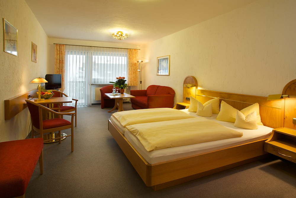 Komfortkategorie Lavendel inkl. Frühstücksbuffet und Abendmenü(3-Gange + Salat)