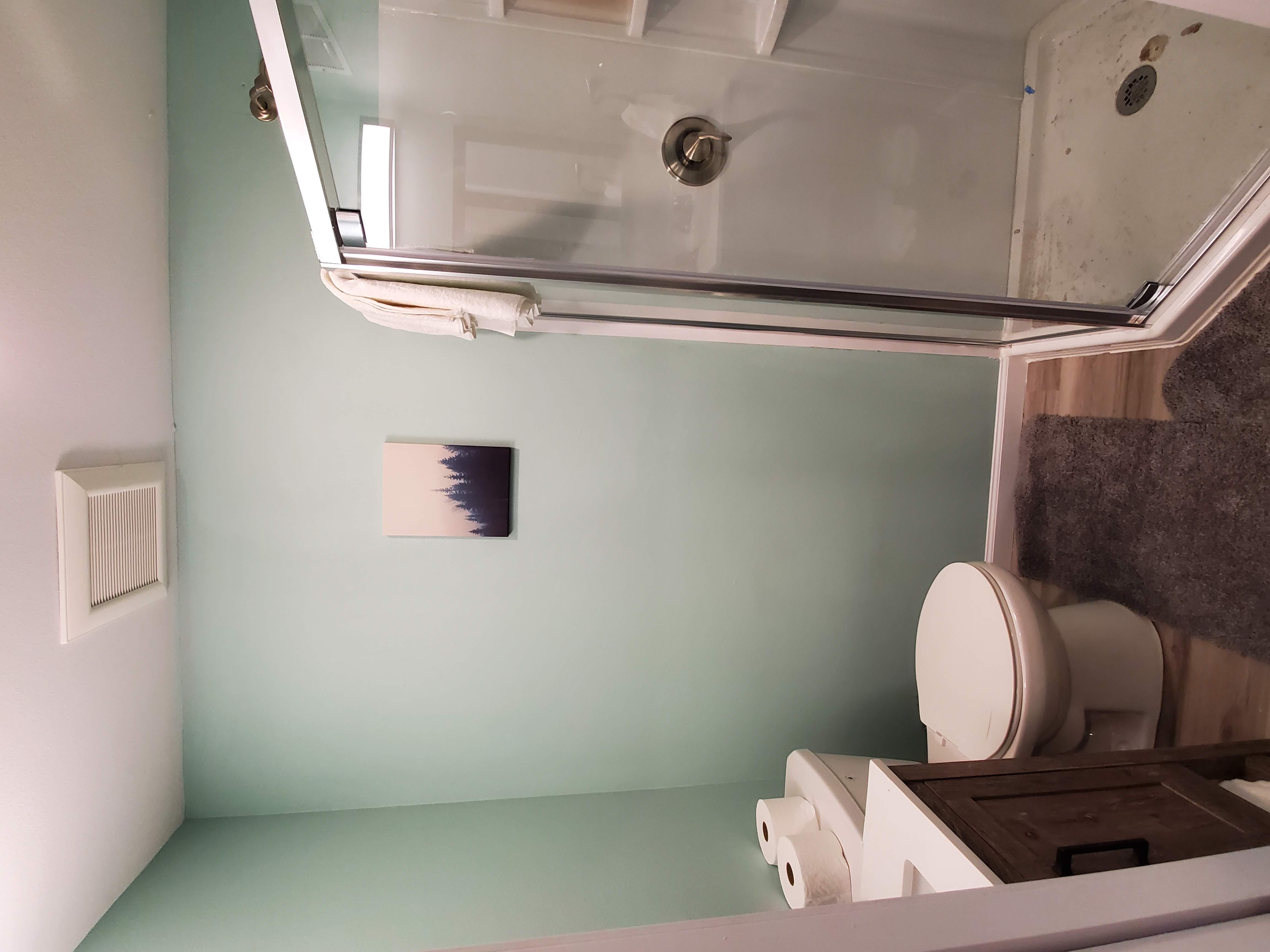 Cabin #5 - sleeps 10